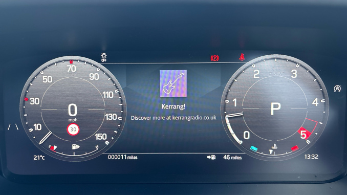 Land Rover Defender 3.0 D250 X-Dynamic SE 110 5dr Auto Diesel Estate - Image 16
